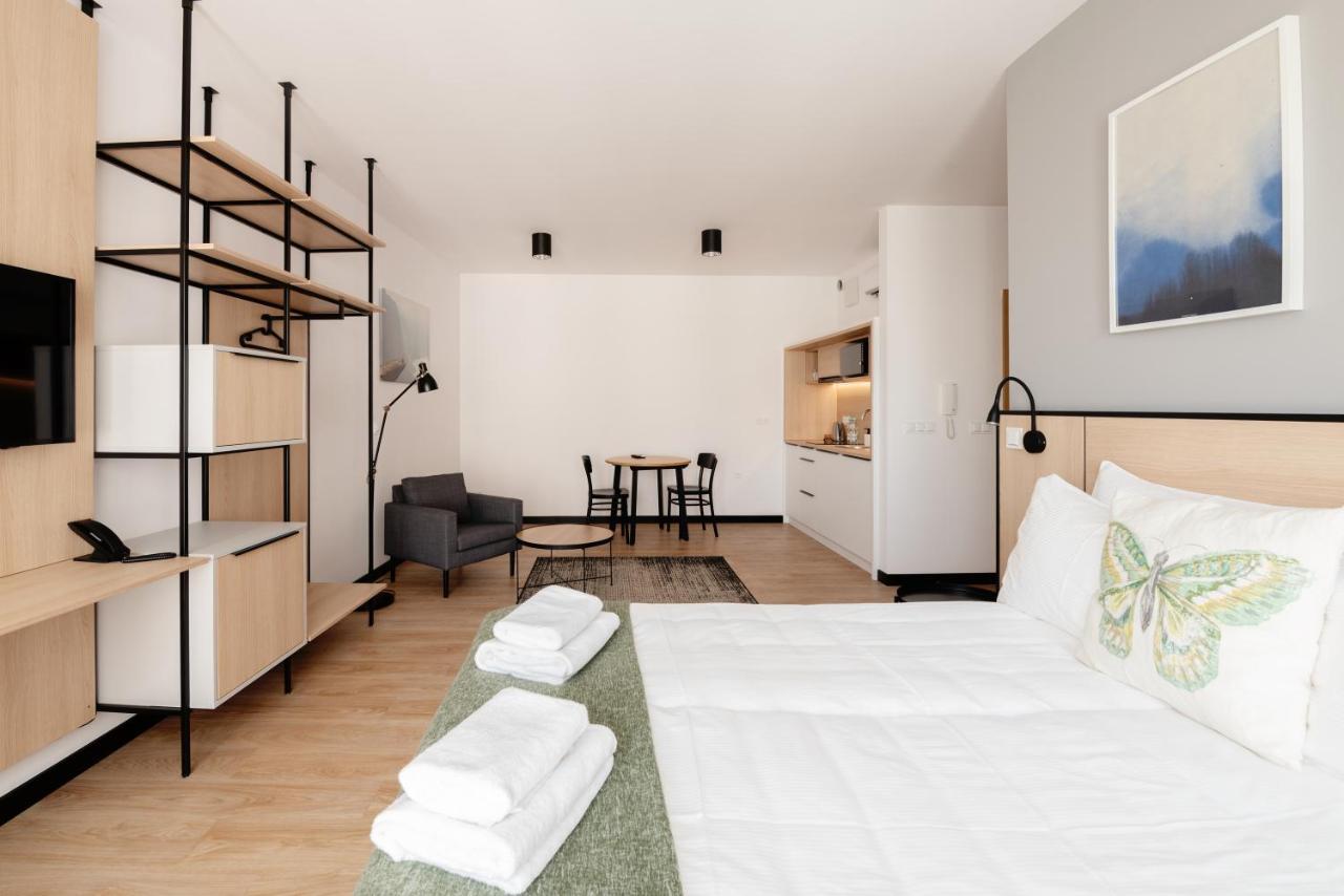 Apartamenty Zamoyskiego Warszawa Stadion Exteriör bild